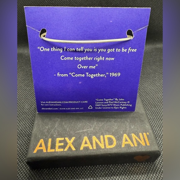 💙ALEX AND ANI💙Come Together Charm Bangle in Rafaelian Silver w/Gift Box/NWOT - Picture 6 of 6